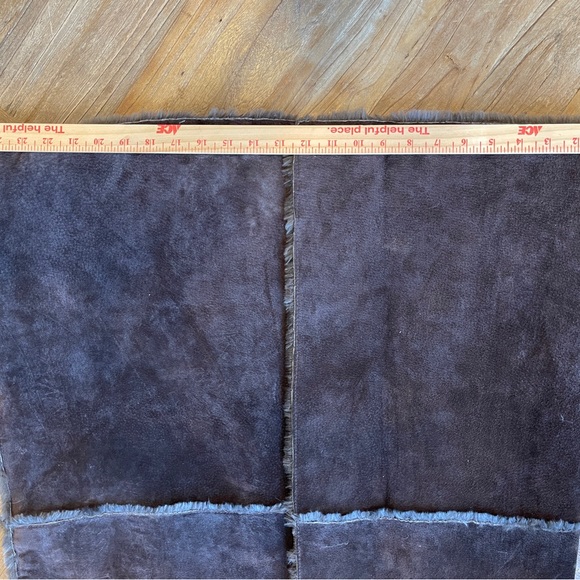 Sold : Ladies Suede full length Duster coat W/fur lining (size M) - Picture 9 of 11